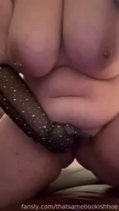 A glove affair part 33