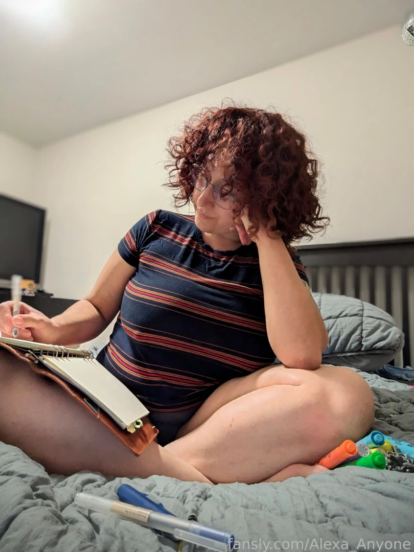 I love taking notes and highlighting everything but sometimes a girl part 2 