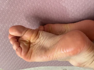 Zoomed in scrunched just right i know those tiny details drive you part 7