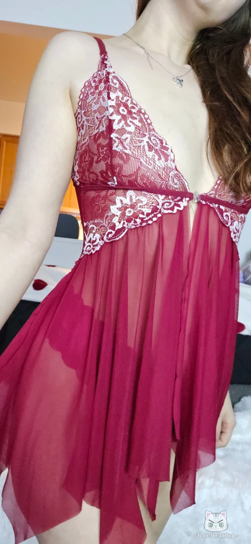 Do you like my new outfit it likes your attention just as much as i do 