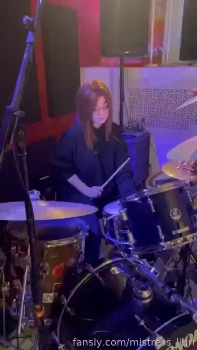 Sup guys as i wrote in my bio i am fond of playing the drums it part 1 