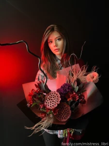 A month ago i discovered a new hobby now i study floristry several part 1