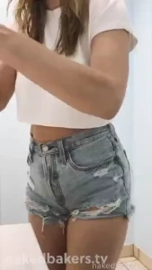 I need to find a group of friends that only want to fuck each other