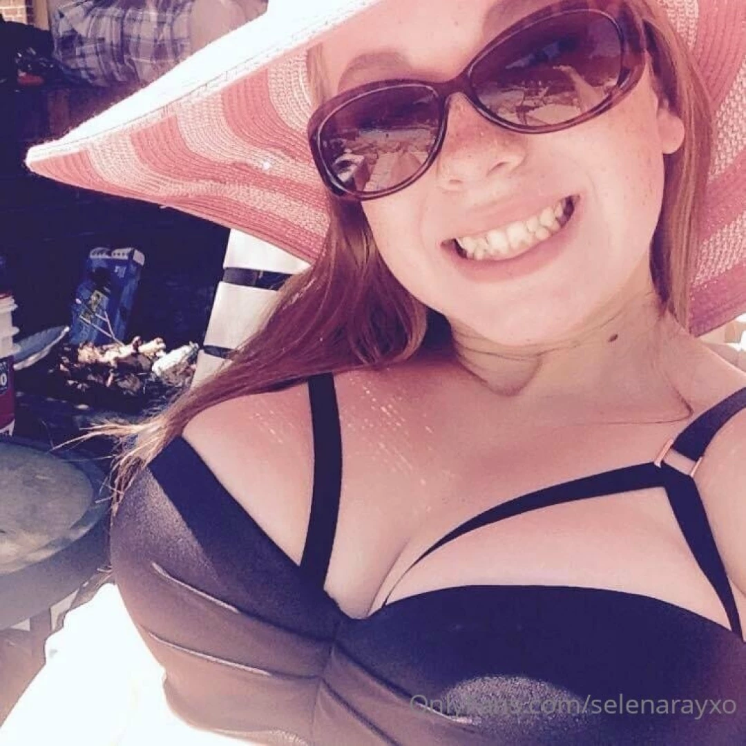 Throw back i ve always been a busty babe 