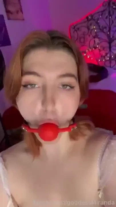 You can t resist when a hot girl teases you you become so weak and 