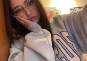 Video girl sleepy piercing