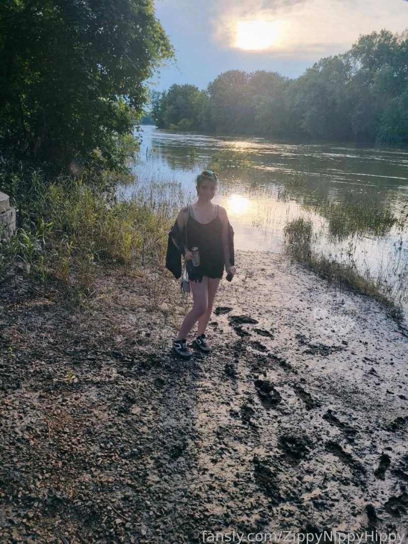 Fucking this cute alternative milf by the river might get dirty nsfw 