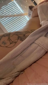 Happy saturday give me a follow if you like horny thick and tattooed