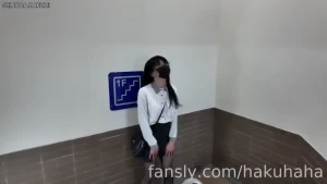 Hat05 ol the office lady after get off work actually wears a light-up