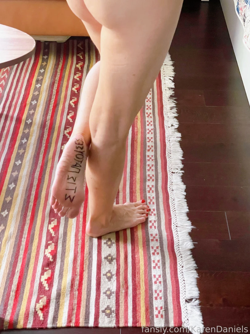 Fyp hot brunette ass feet toes booty cum cock custom 