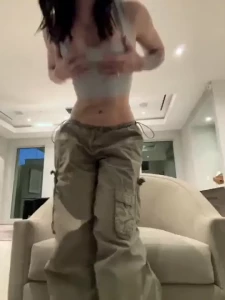 Im the first one here at the content house long flight even longer part 1