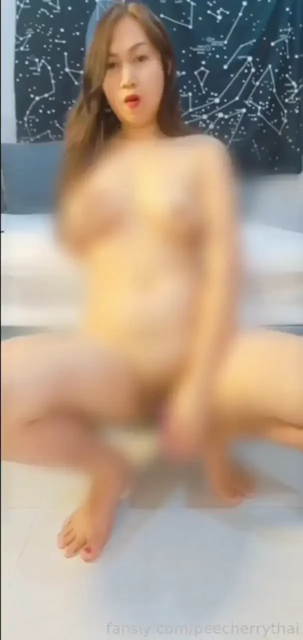 Riding my dildo till i squirt all over the floor pee piss pissing 