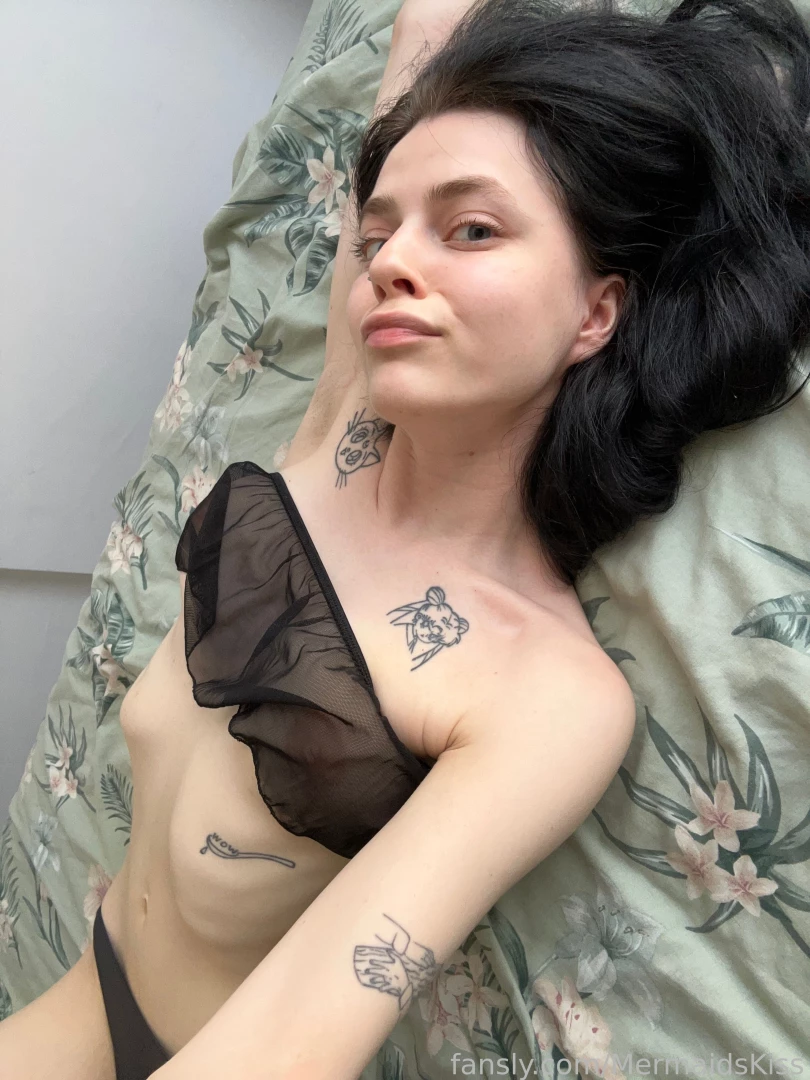 Meow skinny transparent smallass bigboobs cutie blueeyes 