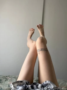 Play with my feet pedicure fyp sexy cute legs model girl amateur feet