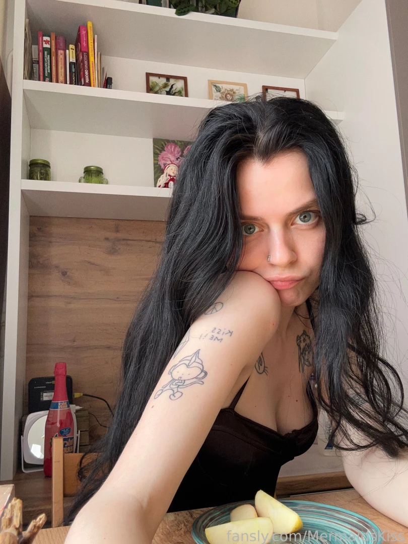 Eat your apples kink solo gf wet horny pretty babygirl small naughty 