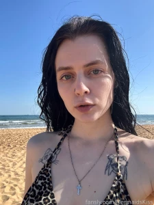 Beach selfie bikini fyp sexy cute beach model girl amateur fetish