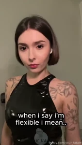 Legs go brrrr latex slimthick horny altgf gothgf egirl weeb waifu