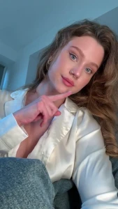 How do you like my new pedicure fyp sexy slavic video soles mirror