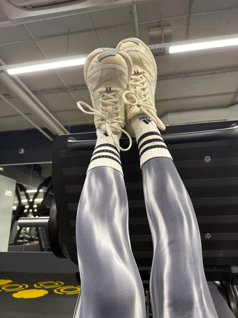 My new sneakers are so pretty fyp longlegs legs sporty sexy tease 