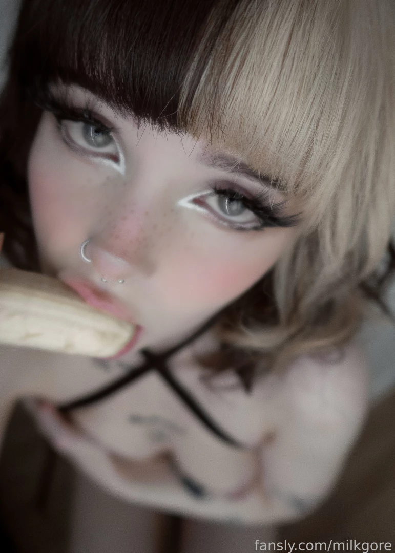 I got hungry while taking pics for you so i had a banana as a snack lt part 1 