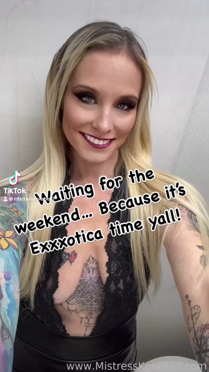 It s looking like a milfy monday to me gonna be a busy week exxxotica 
