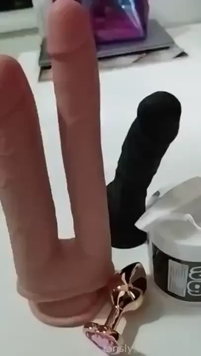 Cineva se g nde te la pl cerile mele cadouri juc rii noi abia a tept s 