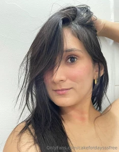 Hi i m elagomez7 i m the sweetest and friendly girl you could ever part 1