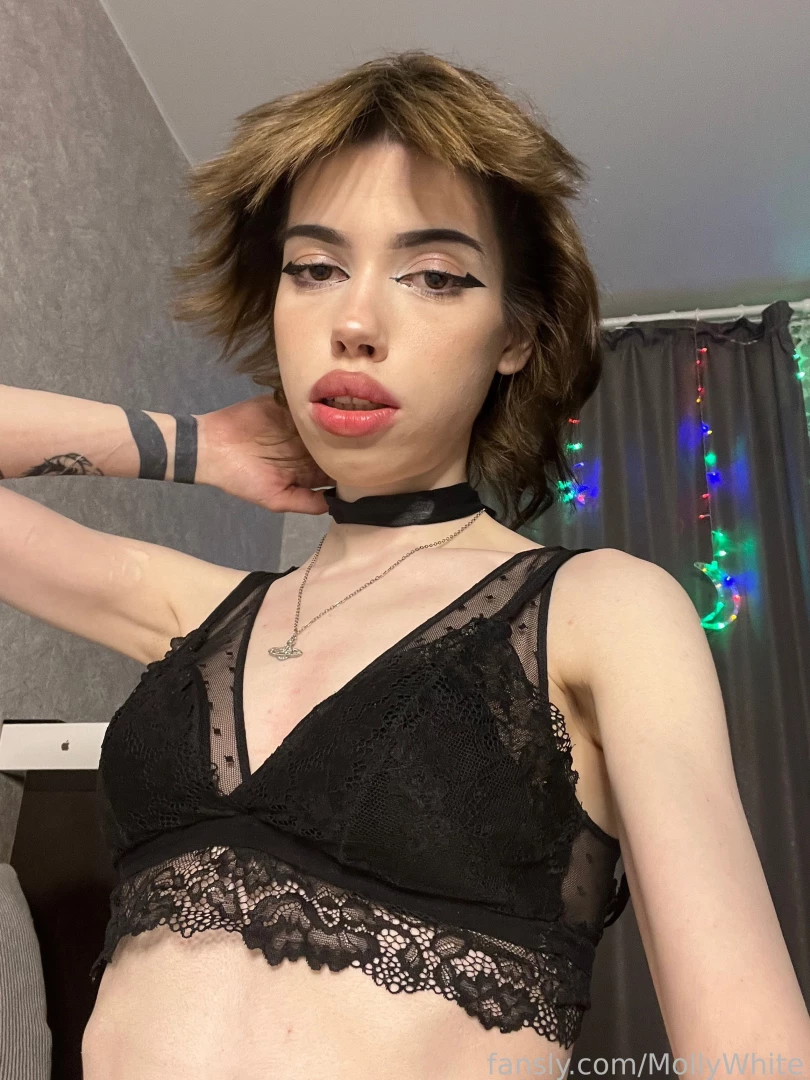 Enchanting presence that commands attention fyp free tda alt petite 