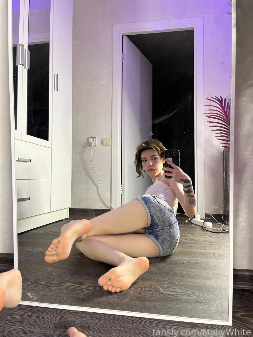 The mirror is my best friend fyp free tda alt petite lil 18 cute shy 