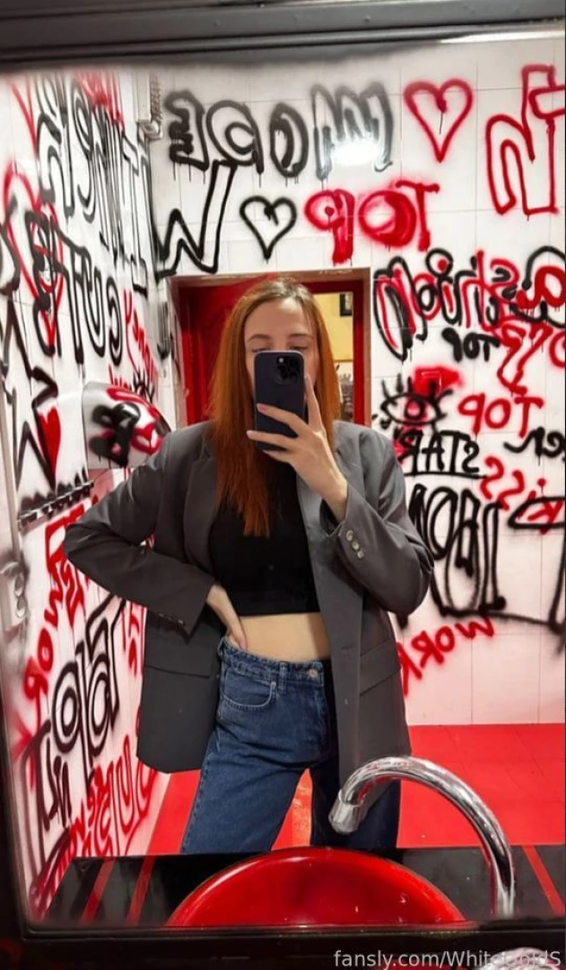 Nothing out of the ordinary just a restroom photo although while i was 