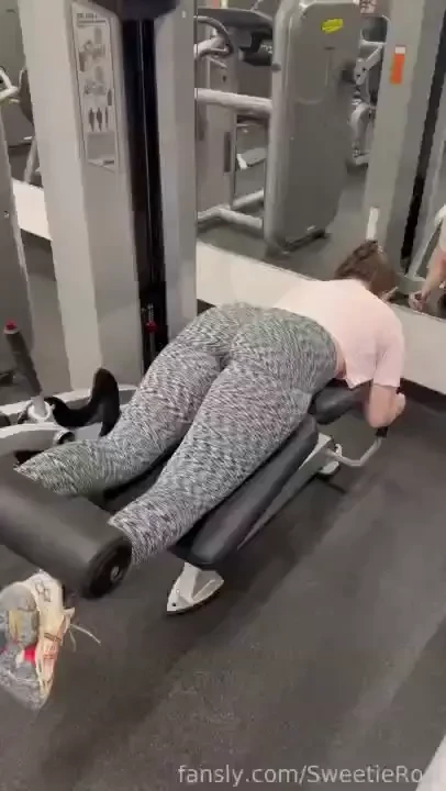 Juicy slimthick bubblebutt hugeass leggings gym public outdoor fit 