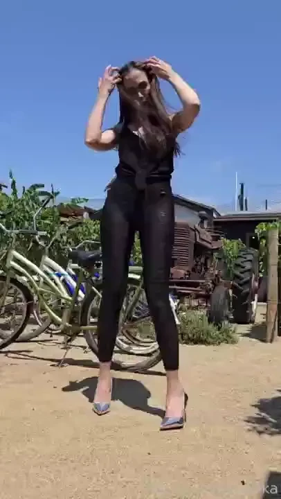 Beautiful video without leggings will be available today longlegs 