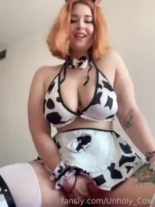 My boobs are needy for touches cow hucow thicc chubby ginger alt