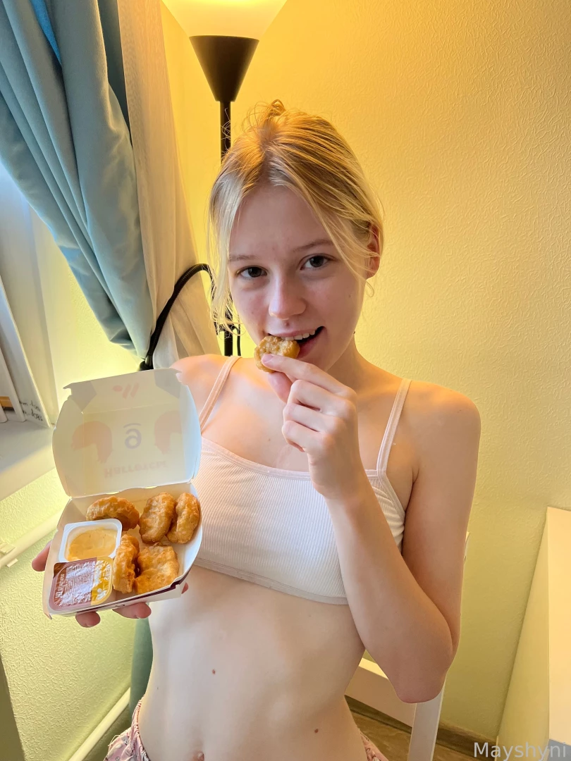 Phew finally got to eat today i spent the whole day editing the video 