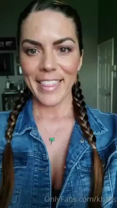 Panty peek after a long day of mom duties public flashing videos will 