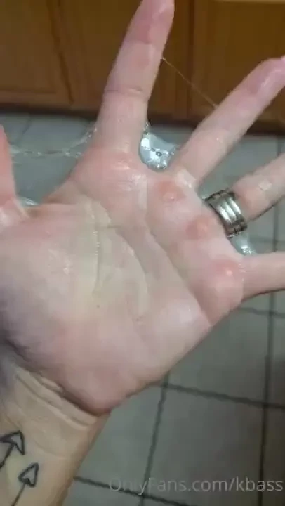 This is how wet my pussy gets after using my womanizer just kidding 