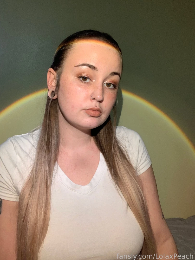 Get a full length sex tape sent to your dms when you subscribe 