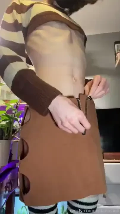 Taking my skirt off n getting hard for u before i make a mess with my 