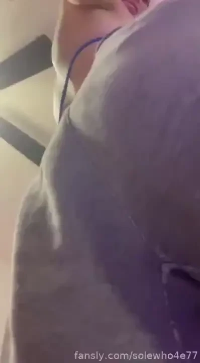 Imagine sucking this fart out of the little hole in these 