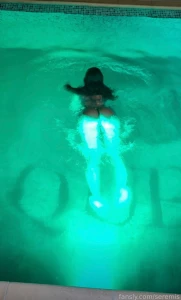 Hey i m by the pool under the moonlight and it s got me thinking of