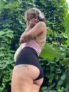 I listen to the music of love with headphones