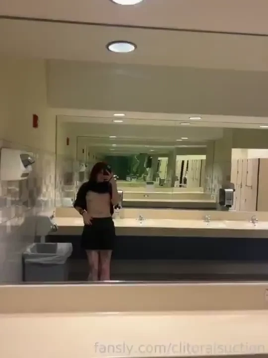 I get so horny when i work out i had to show off my pussy in the 