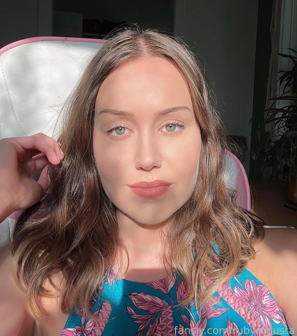 Fyp greeneyes selfie smile young petite braces eyes part 1 