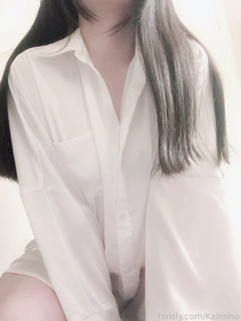 Puppy girl in a big sleep shirt waiting to drain you dry fyp lewd 
