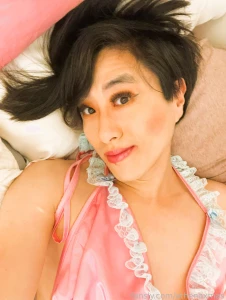 Some cute bed selfies in my frilly pink bra part 2