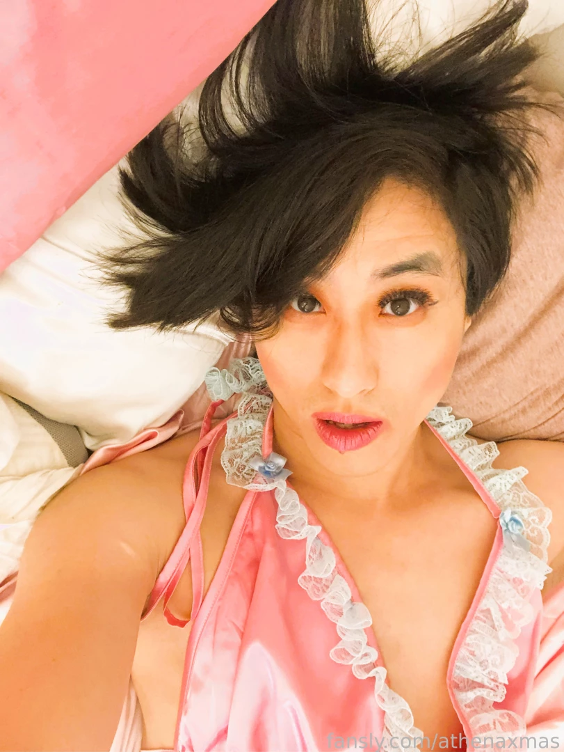 Some cute bed selfies in my frilly pink bra part 1 