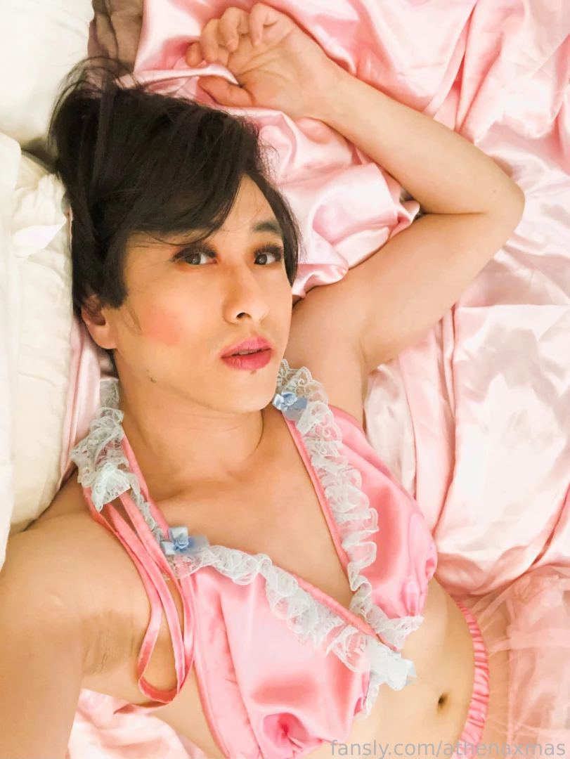 Some cute bed selfies in my frilly pink bra part 10 