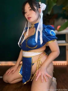 Felt very inspired to shoot a naughty chun-li set after cosplaying her part 5