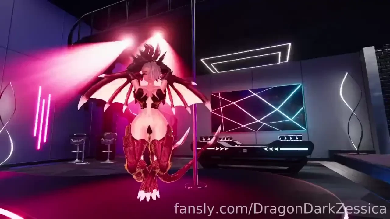 Rawryaaa sliding down the pole gt lt 