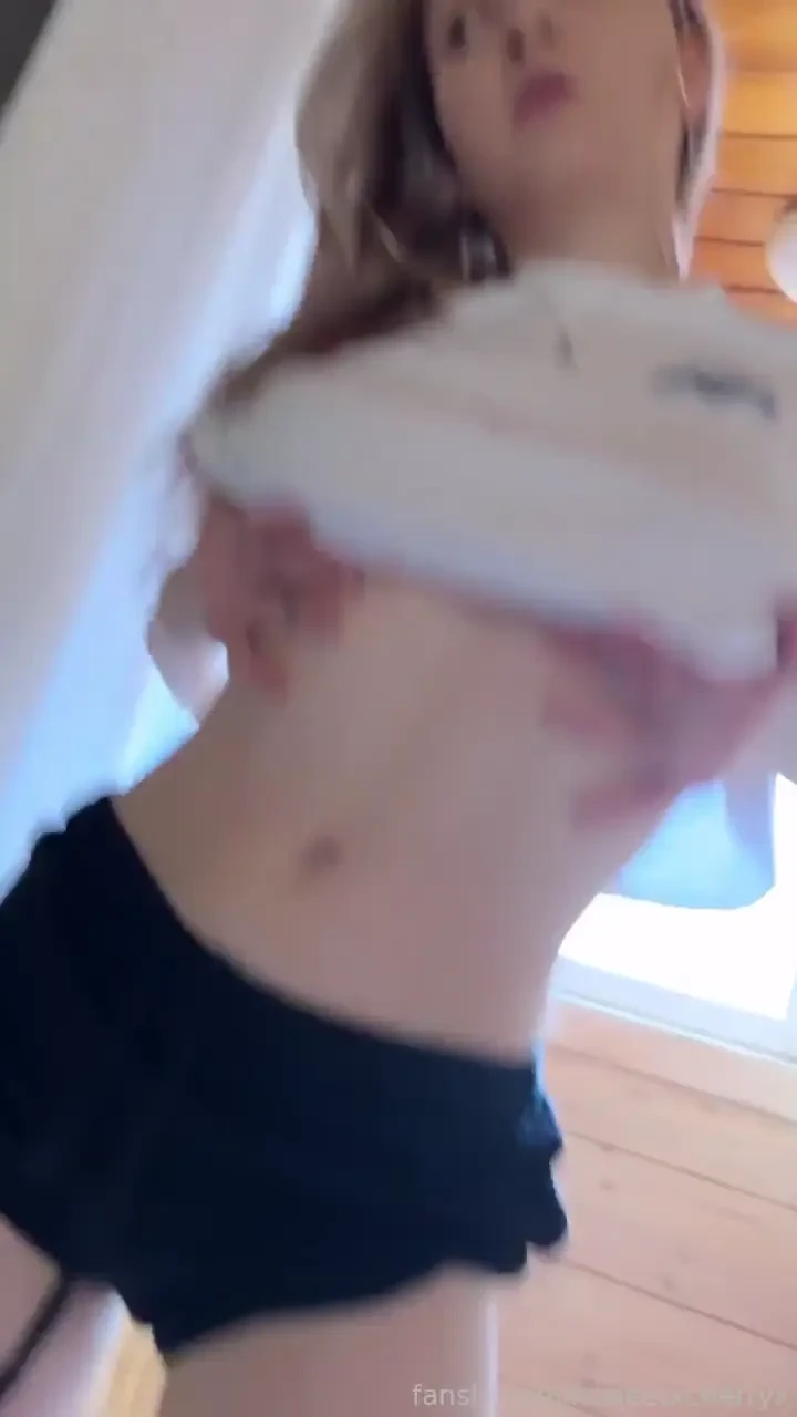 Wtfffff too hot video sis reels tiktok petite alt skirt sexy nomakeup 